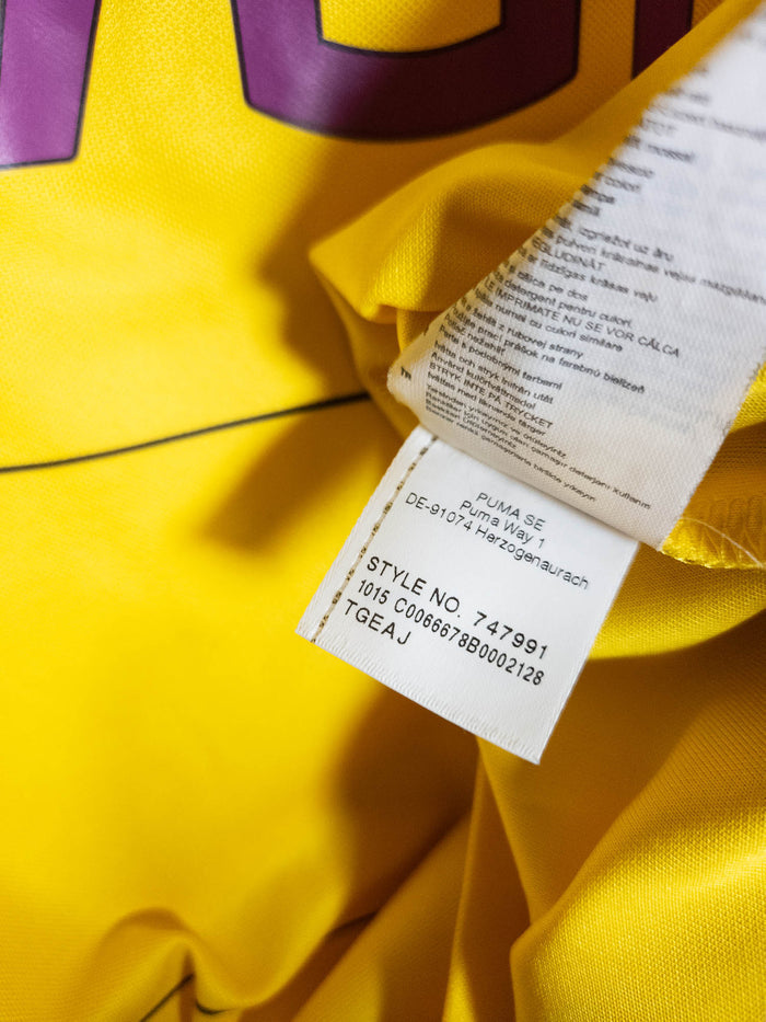 2015-16 Borussia Dortmund Home Shirt - detailed view