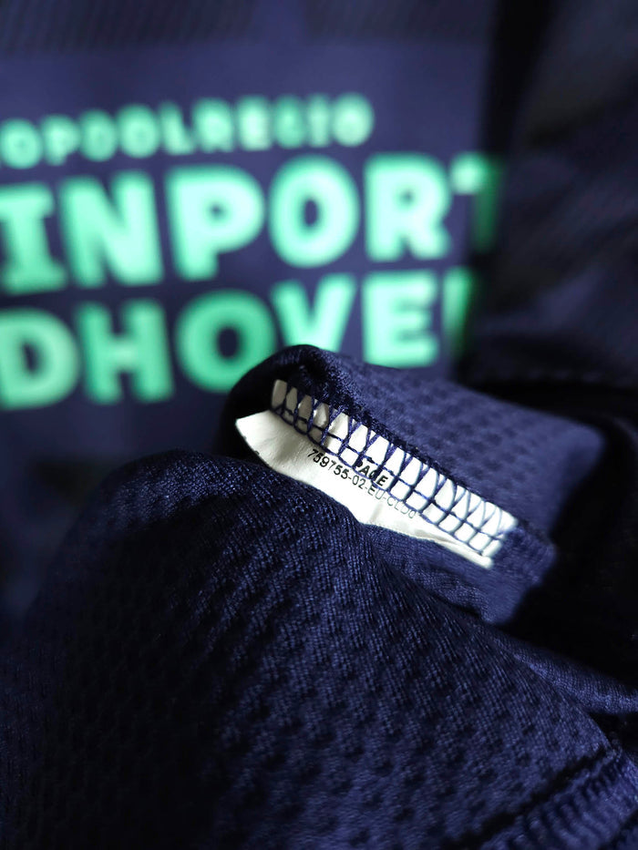 2021-22 PSV Away Shirt - detailed view