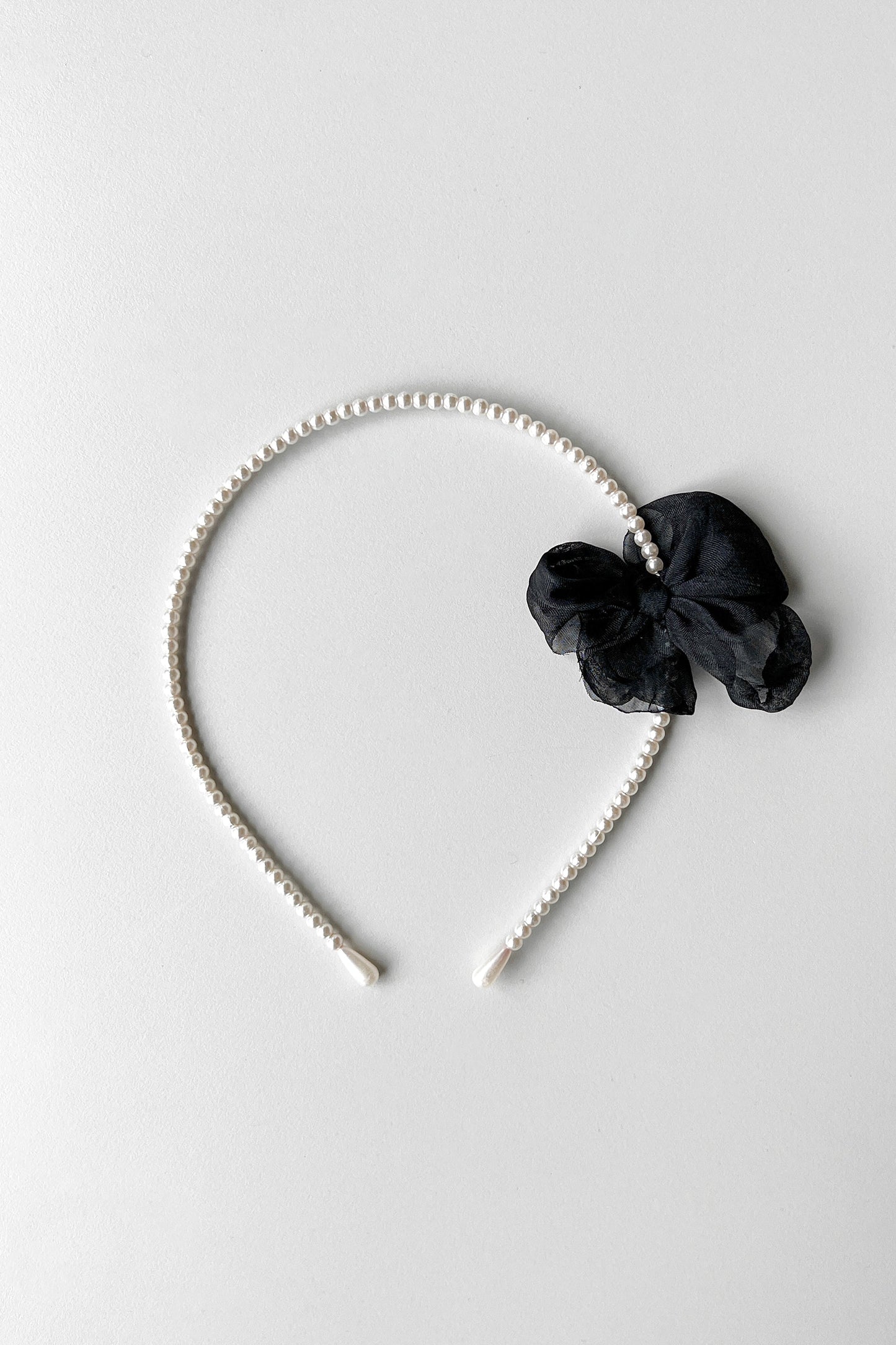 BEADED HEADBAND WITH BOW