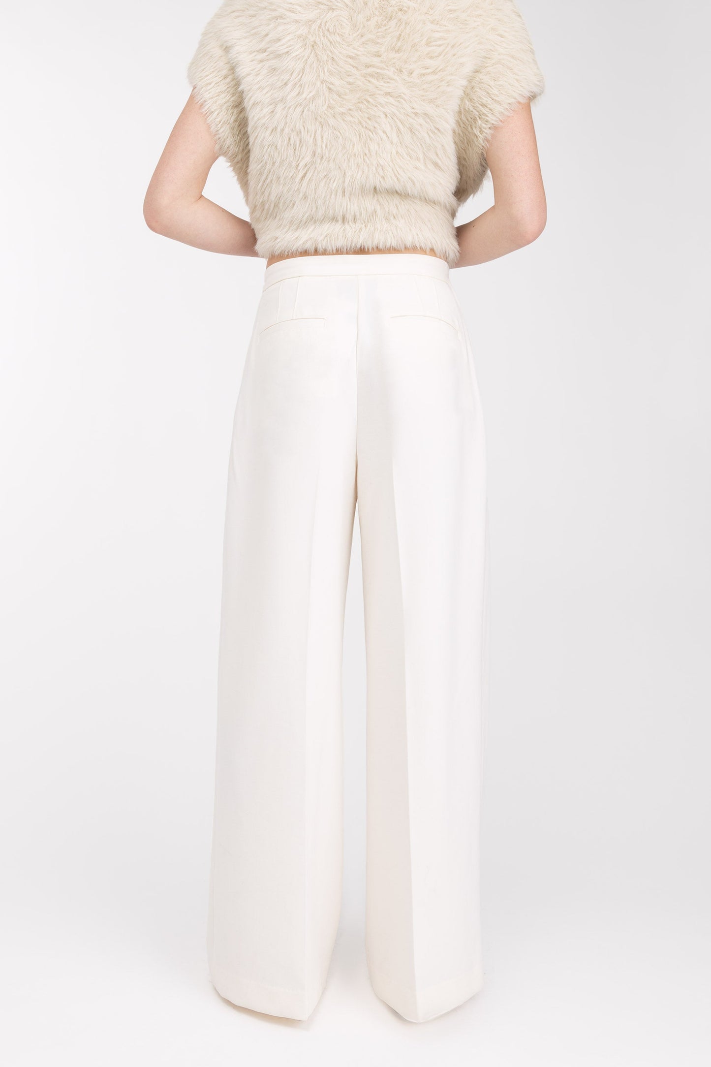 HIGH-RISE WIDE LEG TROUSER