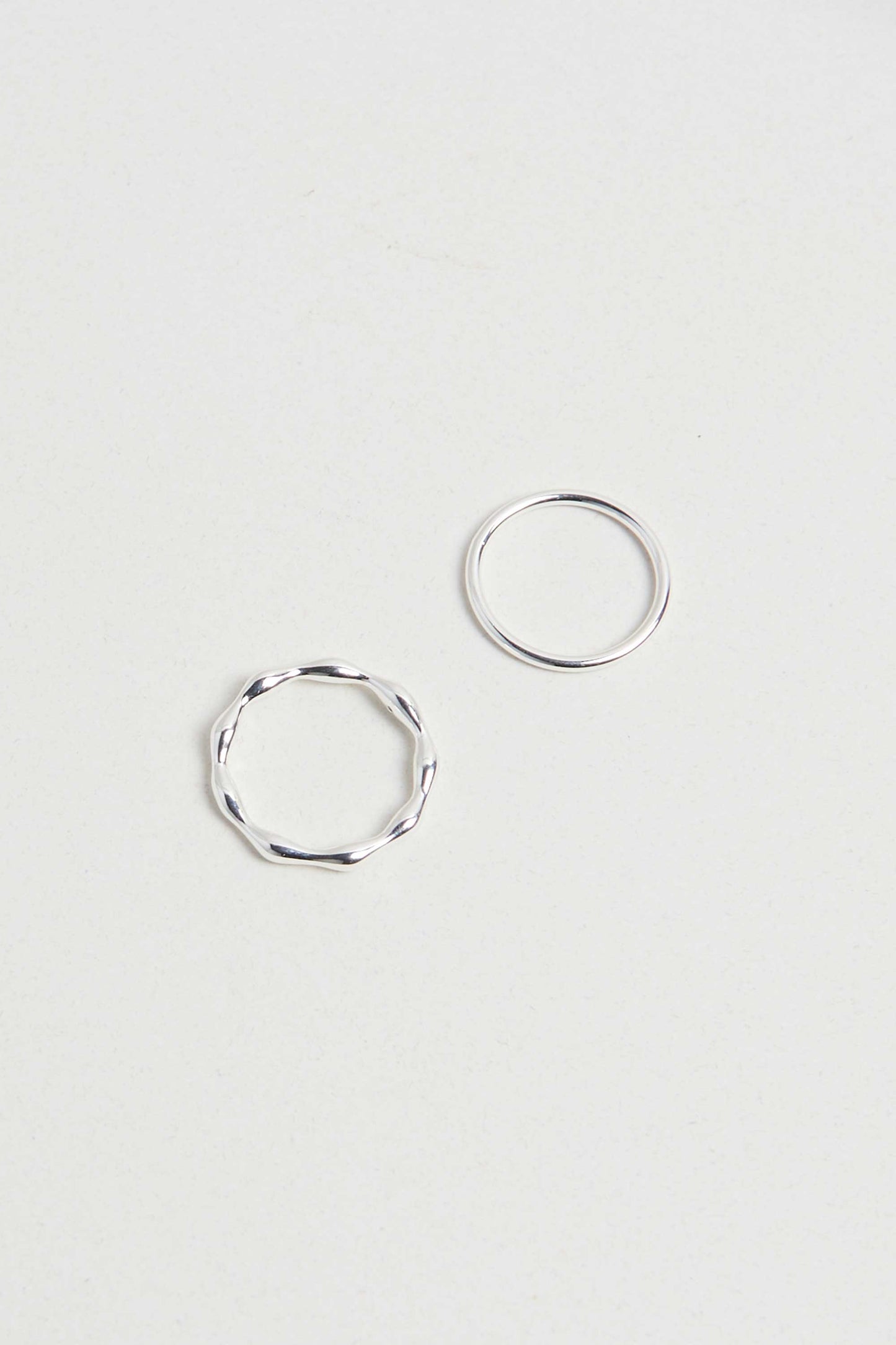 DELICATE GEM RING SET