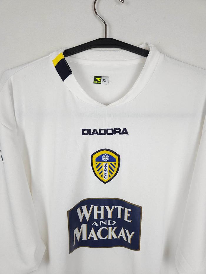 2004-05 Leeds United Home Shirt - detailed view