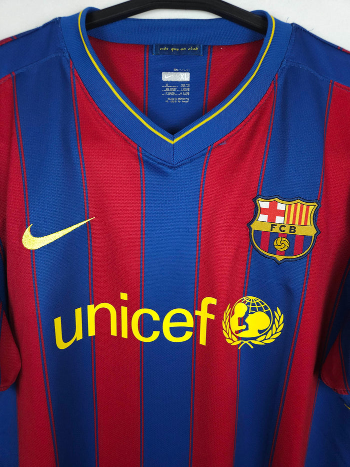 2009-10 Barcelona Home Shirt Messi #10 - detailed view
