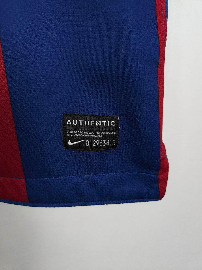 2010-11 Barcelona Home Shirt Messi #10 - detailed view