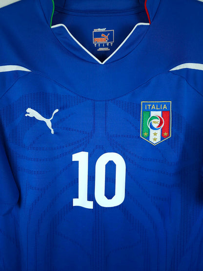2010-12 Italy Home Shirt Totti #10 - detailed view