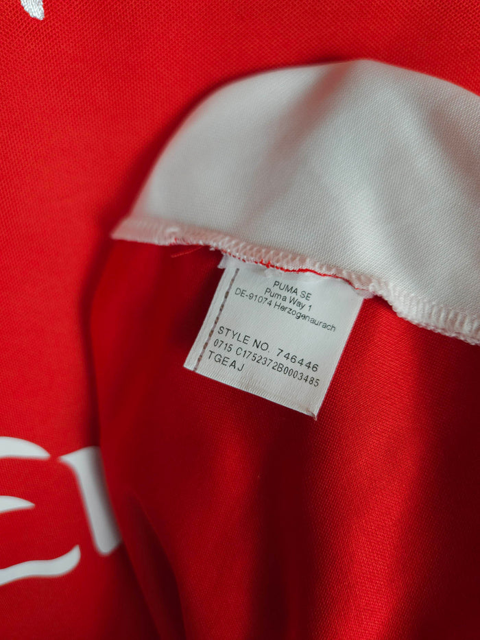 2014-15 Arsenal Home Shirt Alexis #17 - detailed view