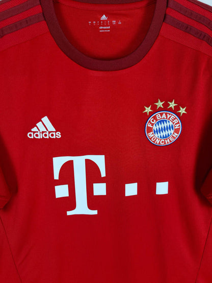 2015-16 Bayern Munich Home Shirt Costa #11 - detailed view