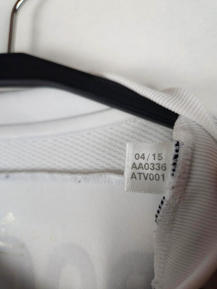 2015-16 Juventus Home Shirt Pogba #10 - detailed view