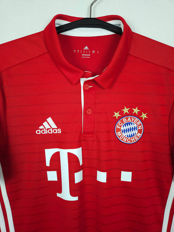 2016-17 Bayern Munich Home Shirt Robben #10 - detailed view