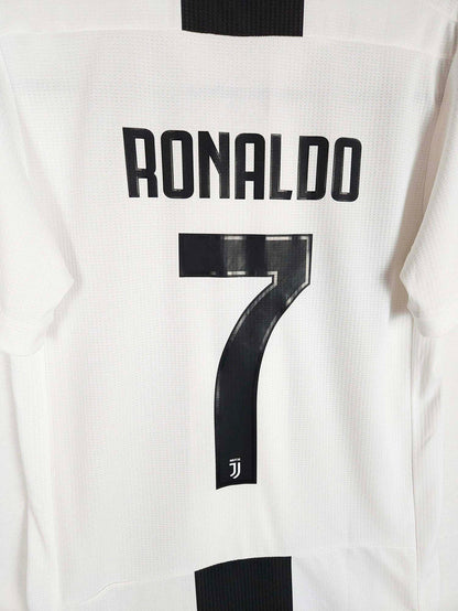 2018-19 Juventus Home Shirt Ronaldo #7 (Pro) - detailed view