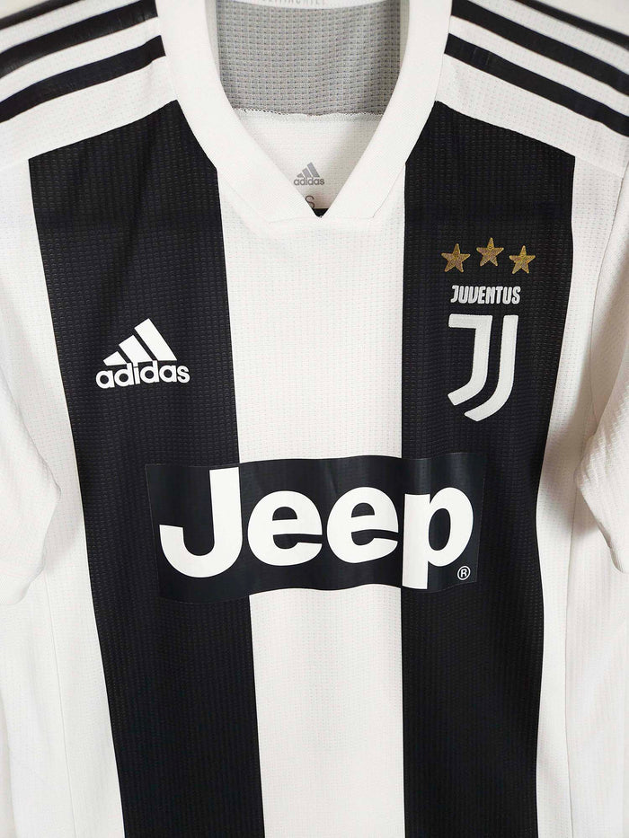 2018-19 Juventus Home Shirt Ronaldo #7 (Pro) - detailed view