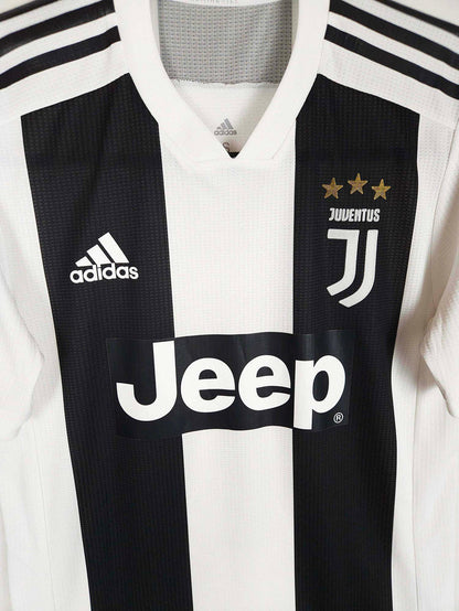 2018-19 Juventus Home Shirt Ronaldo #7 (Pro) - detailed view