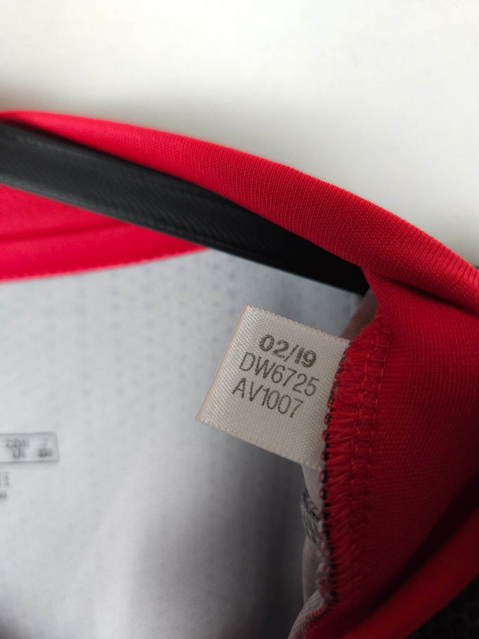 2019-20 Benfica Away Shirt - detailed view