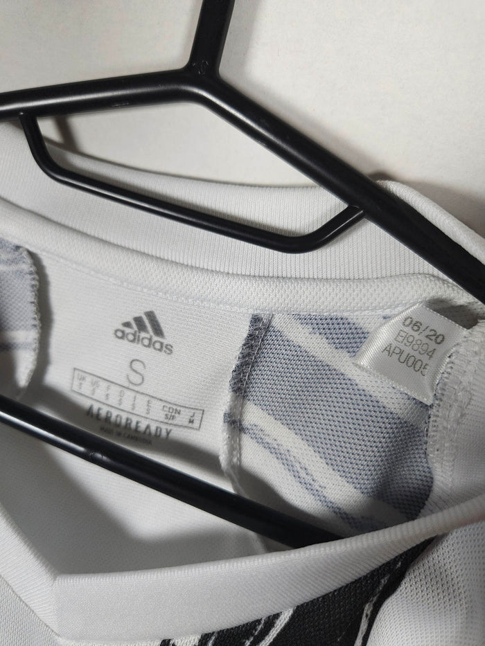 2020-21 Juventus Home Shirt - detailed view