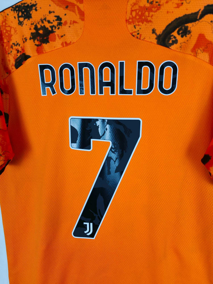 2020-21 Juventus Third Shirt Ronaldo #7 - detailed view