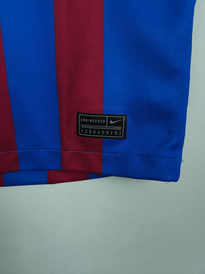 2021-22 Barcelona Home Shirt Memphis #9 - detailed view