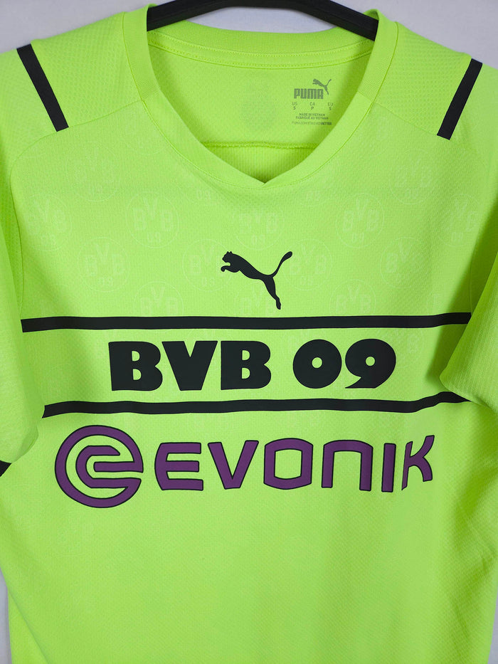 2021-22 Borussia Dortmund European Shirt - detailed view
