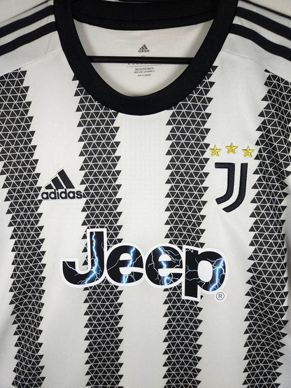 2022-23 Juventus Home Shirt - detailed view