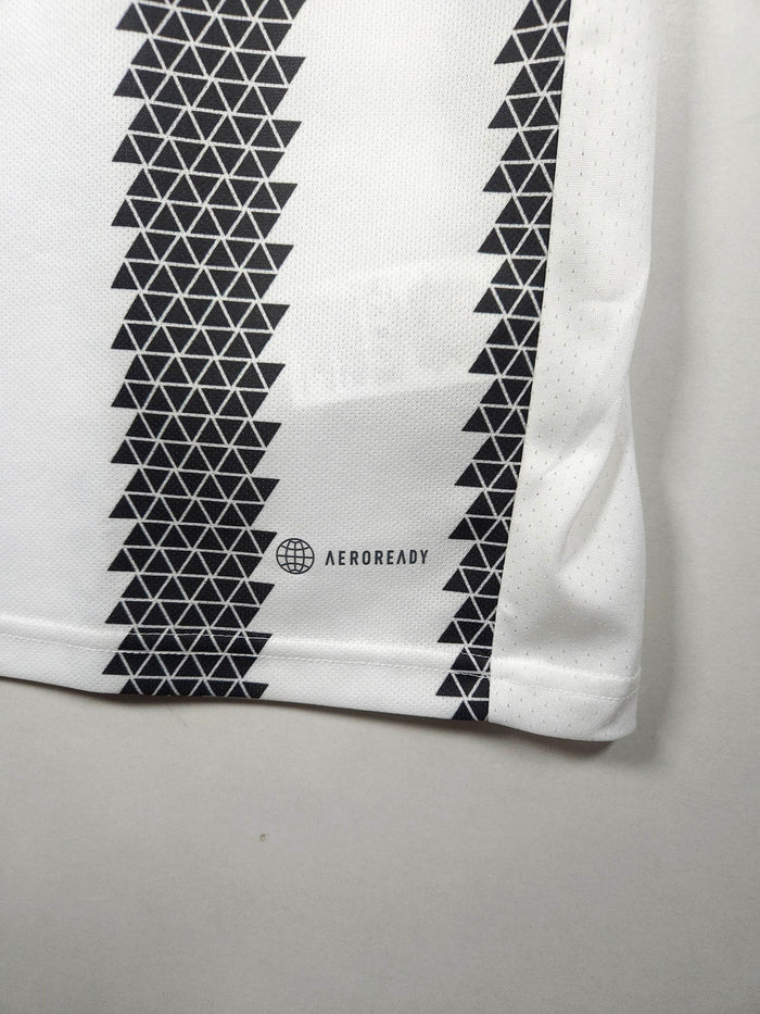 2022-23 Juventus Home Shirt - detailed view