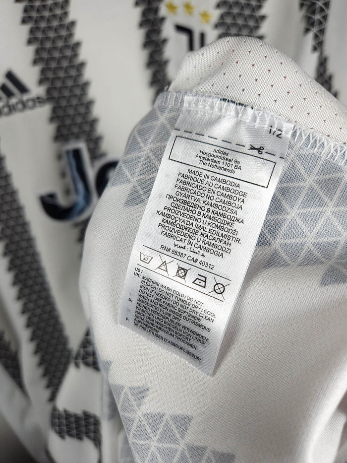 2022-23 Juventus Home Shirt - detailed view