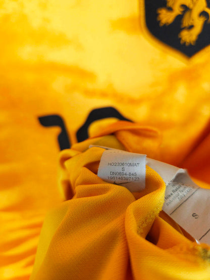 2022-23 Netherlands Home Shirt Weghorst #19 - detailed view