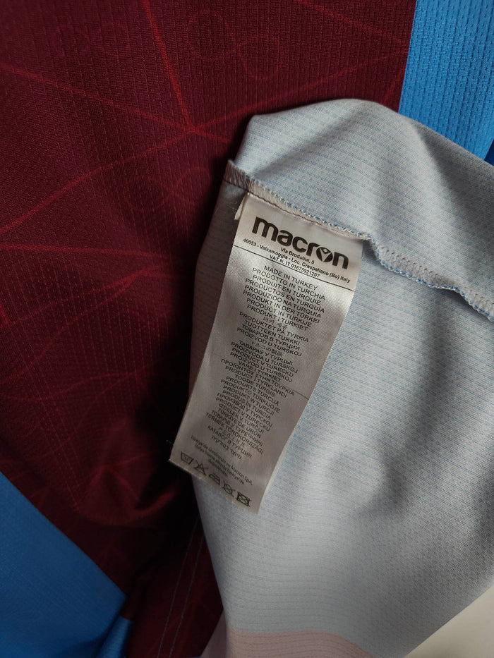 2022-23 Trabzonspor Fourth Shirt - detailed view
