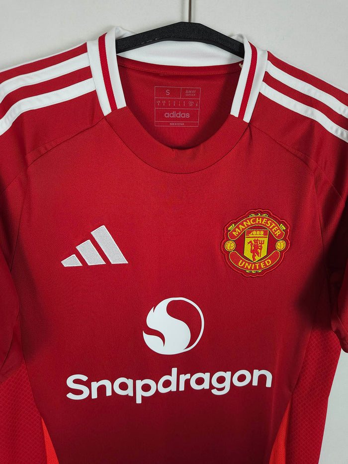 2024-25 Manchester United Home Shirt Højlund #9 - detailed view