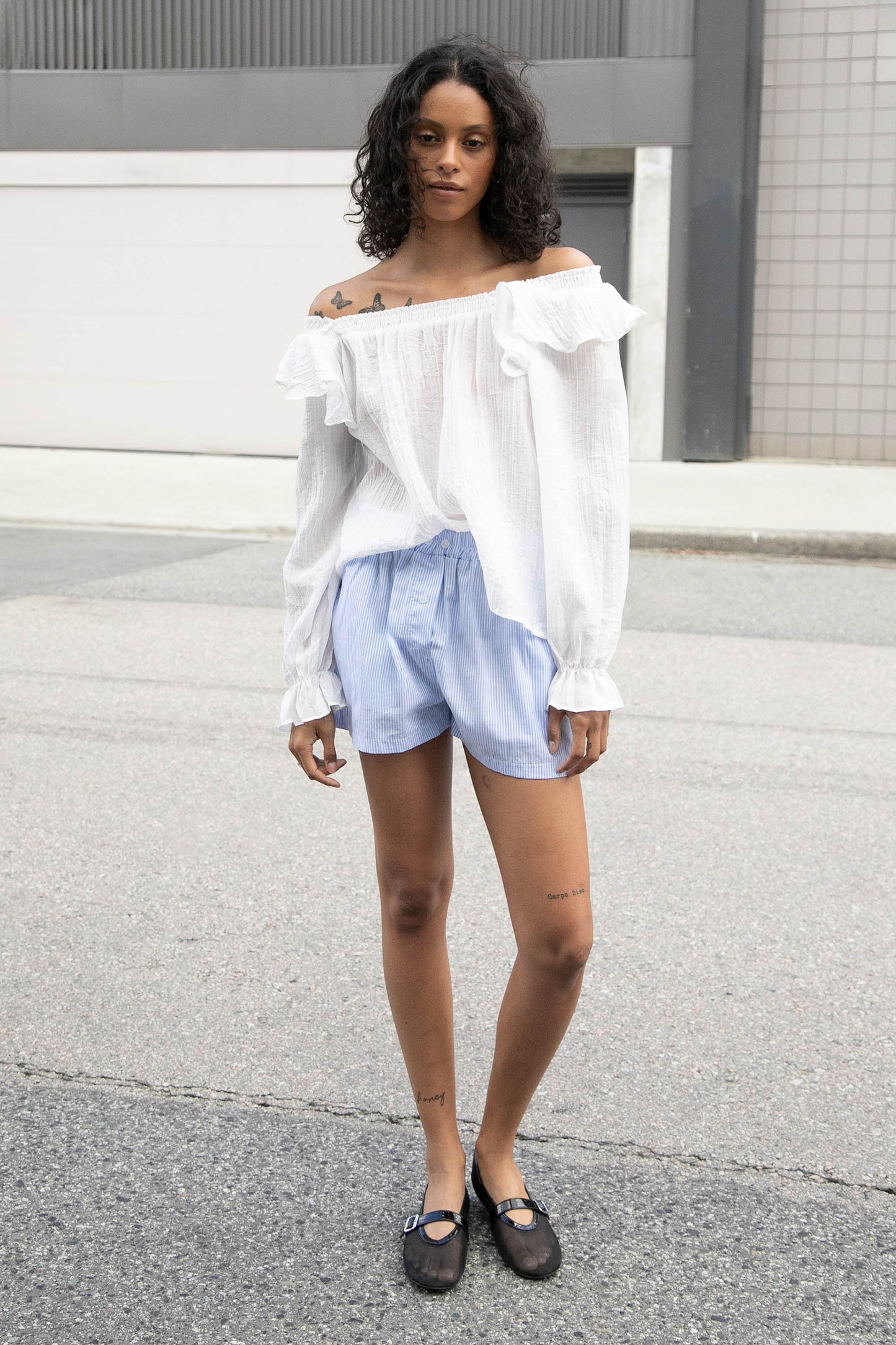 LONG SLEEVE RUFFLED BLOUSE