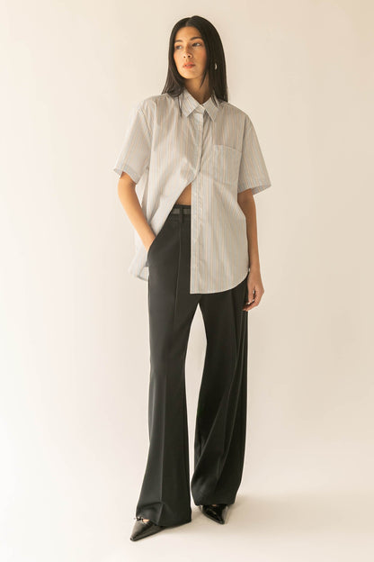 OVERSIZED BUTTON UP SHIRT