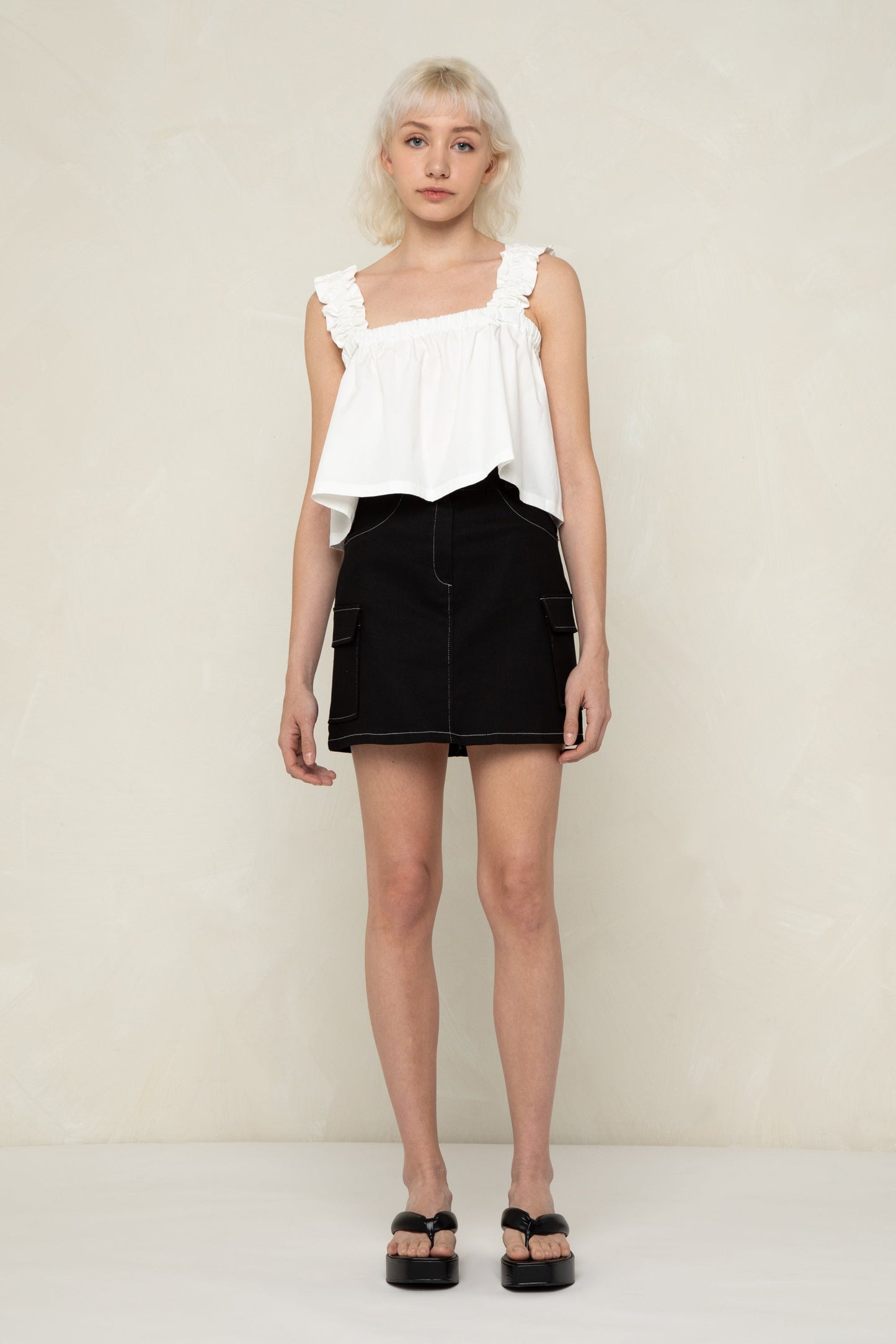 CROPPED SQUARE NECK TANK