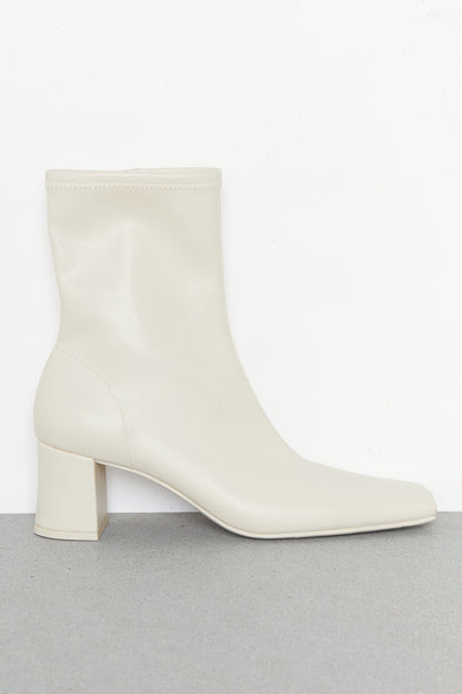 GLOVE BOOT