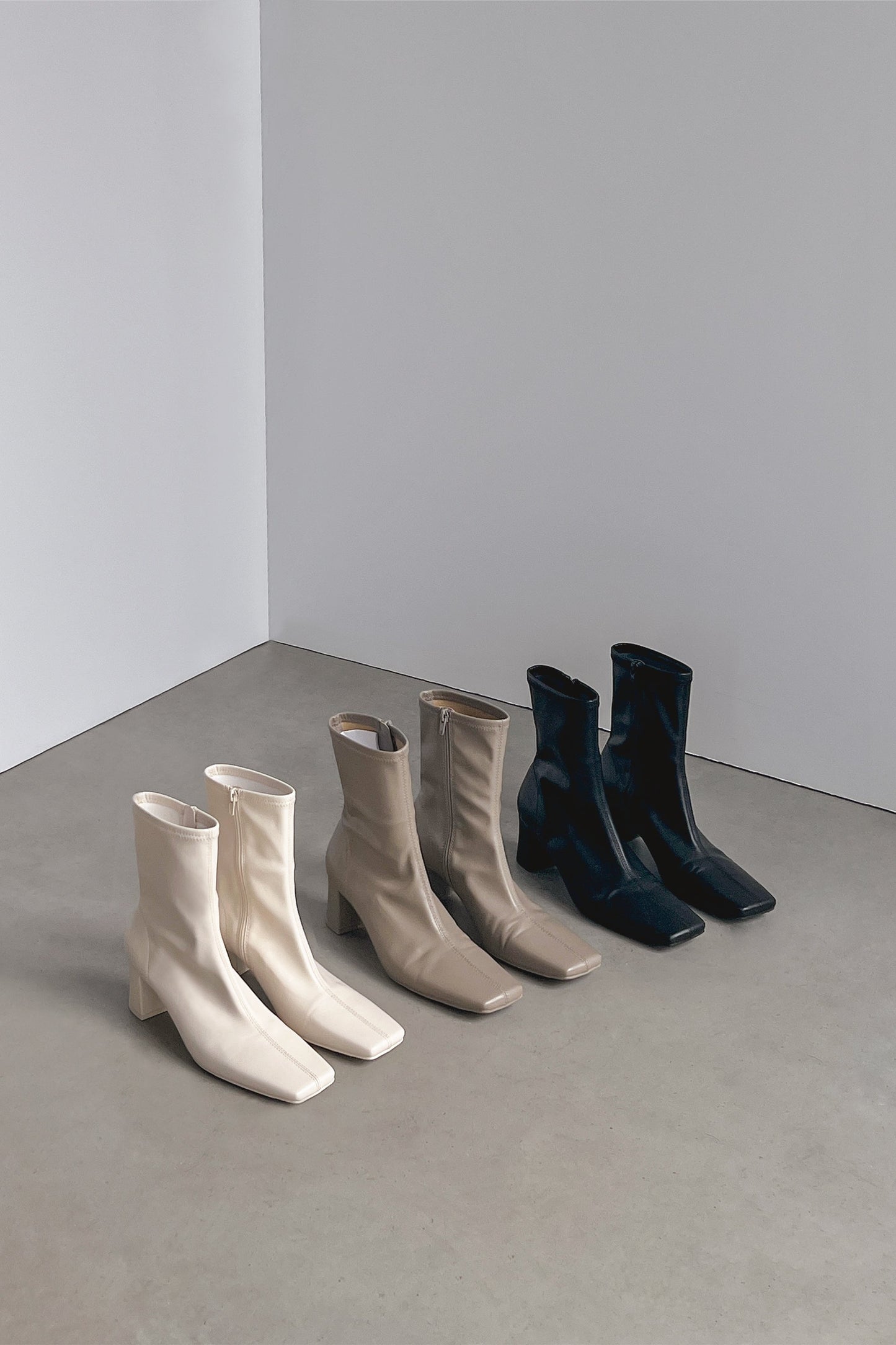 GLOVE BOOT