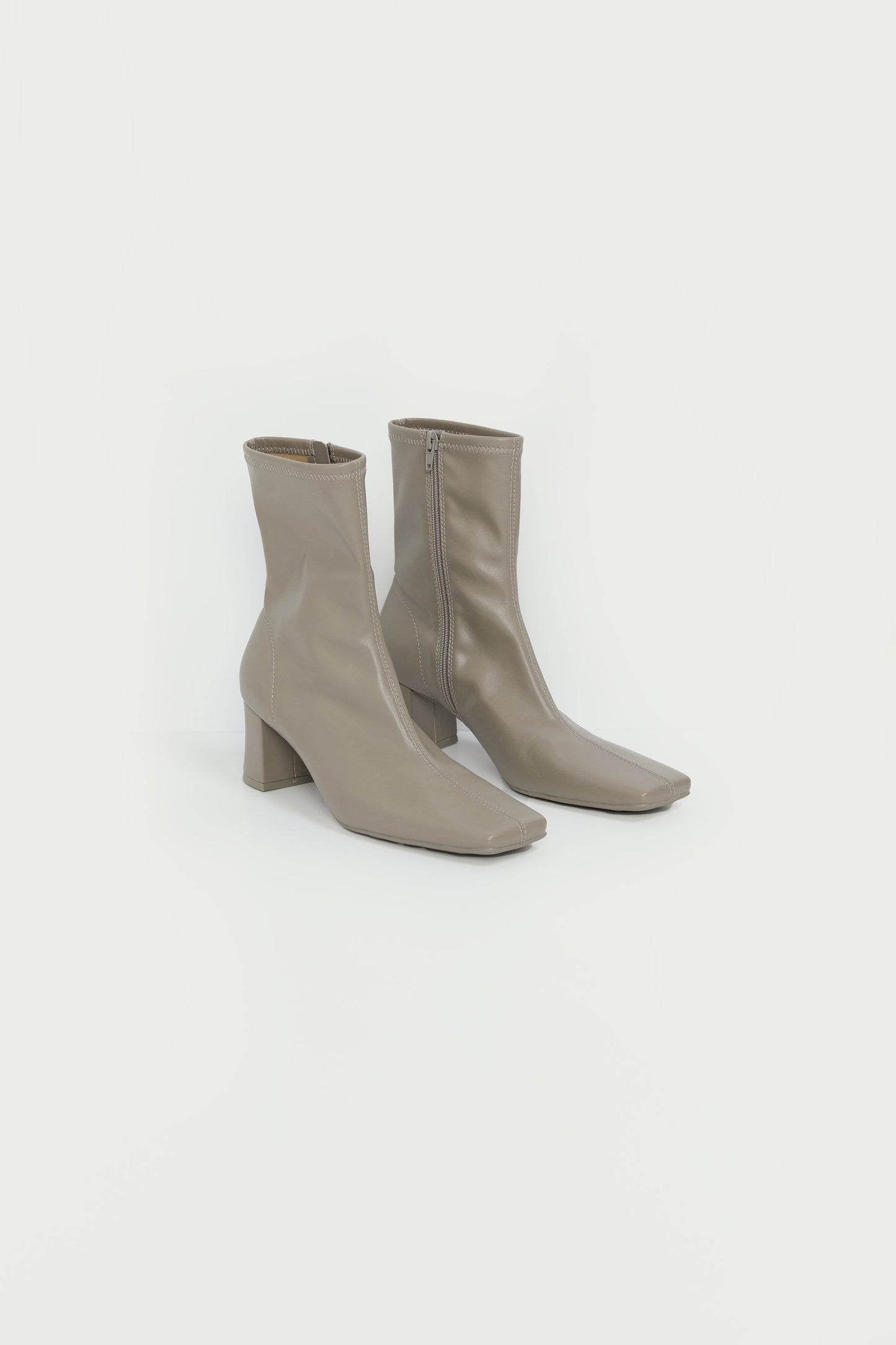 GLOVE BOOT