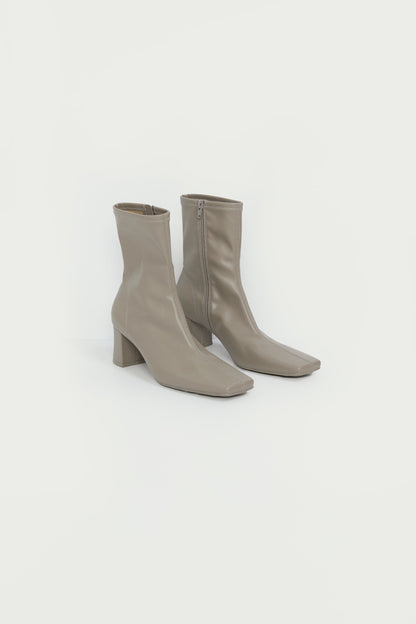 GLOVE BOOT