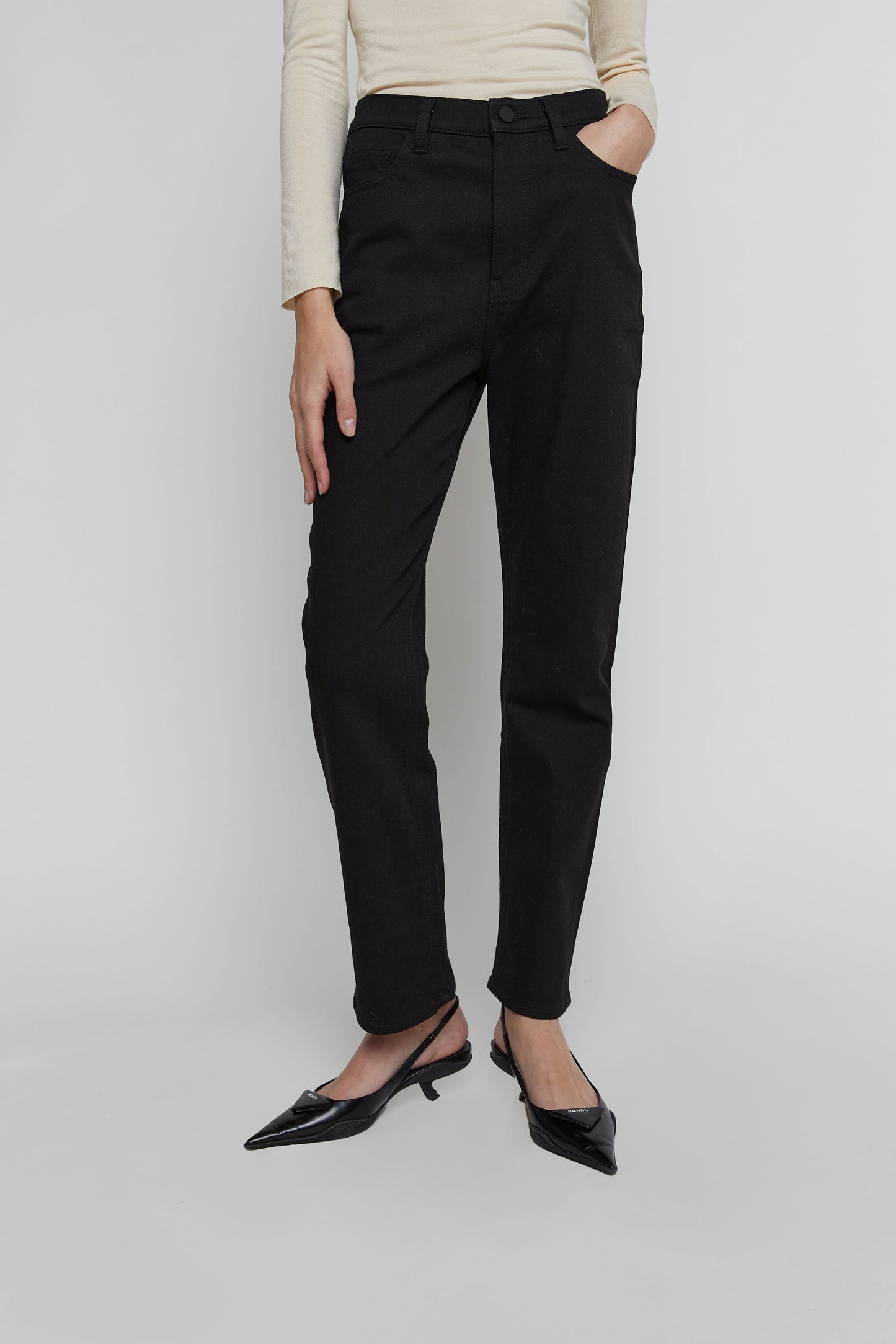 BLACK SLIM FIT JEAN