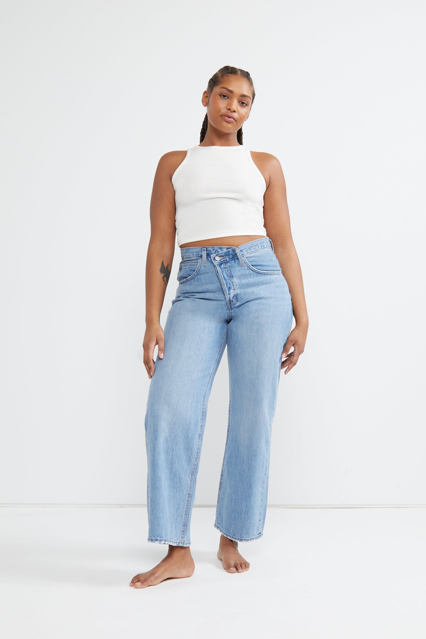 CROSSFRONT STRAIGHT LEG JEAN