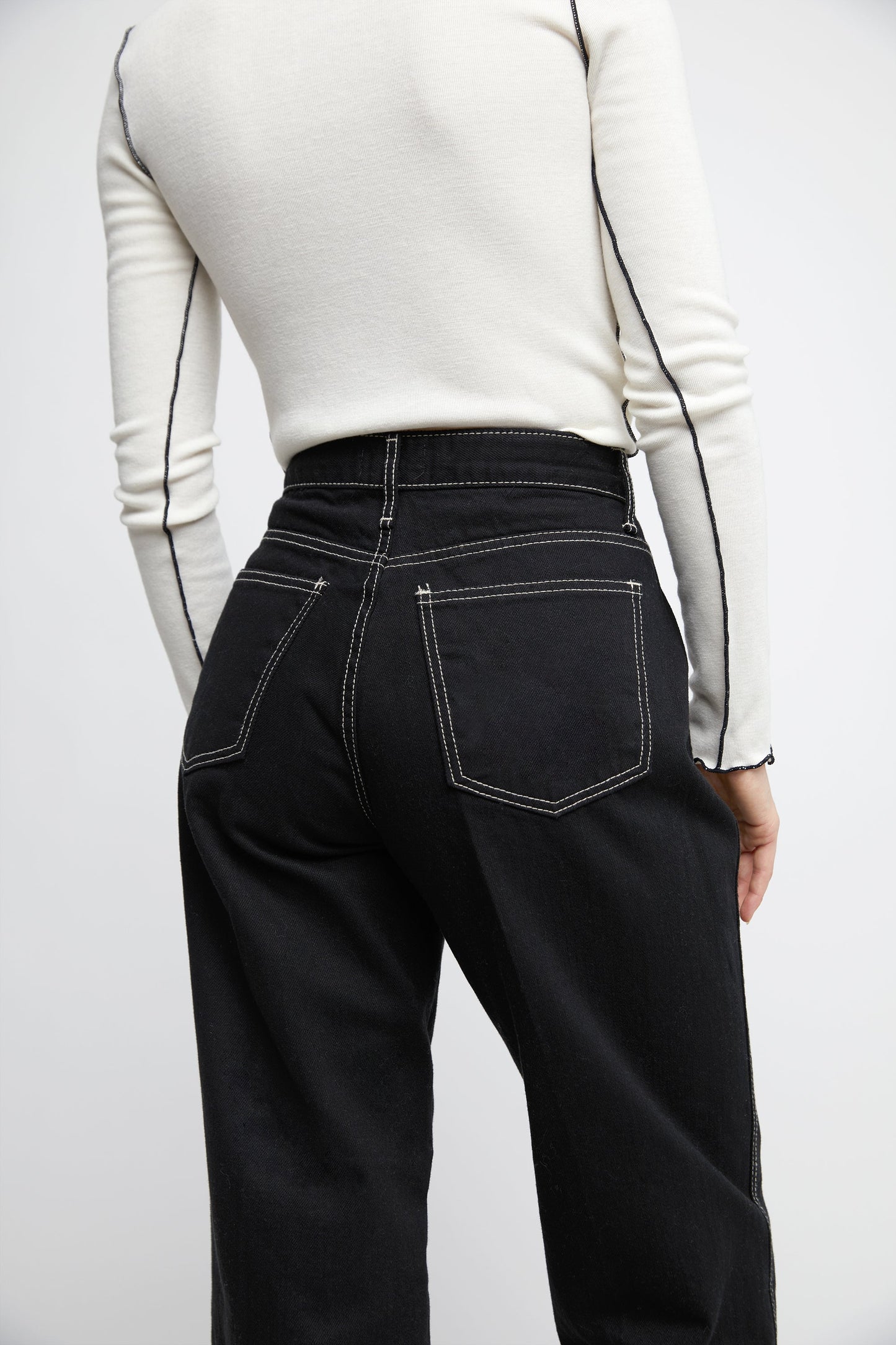 CONTRAST STITCH BLACK JEAN