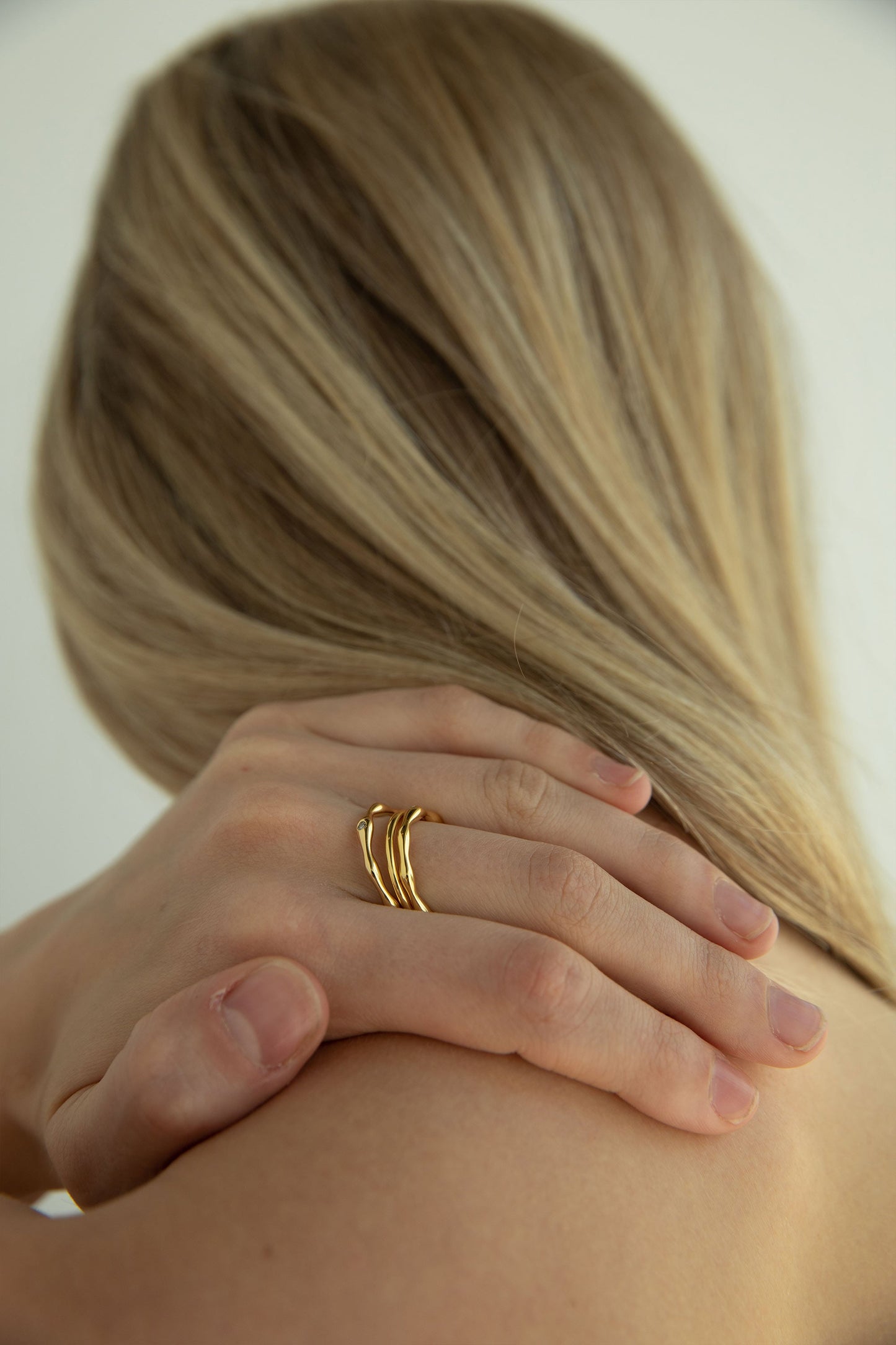 DELICATE GEM RING SET