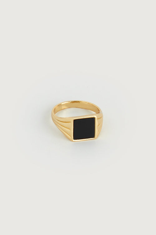 ONYX SIGNET RING