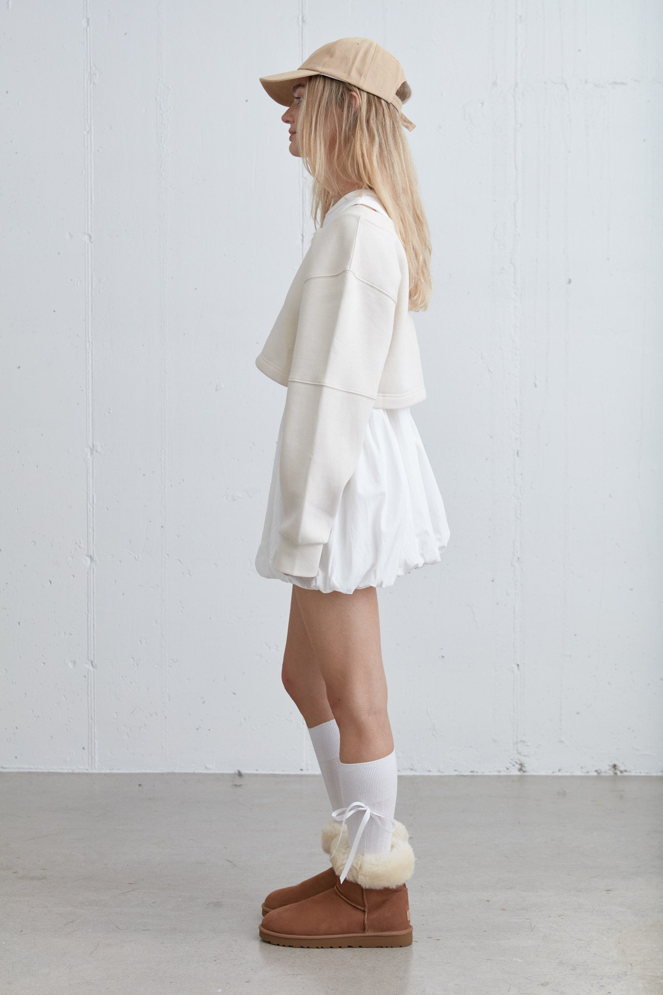 CROPPED CREWNECK SWEATSHIRT