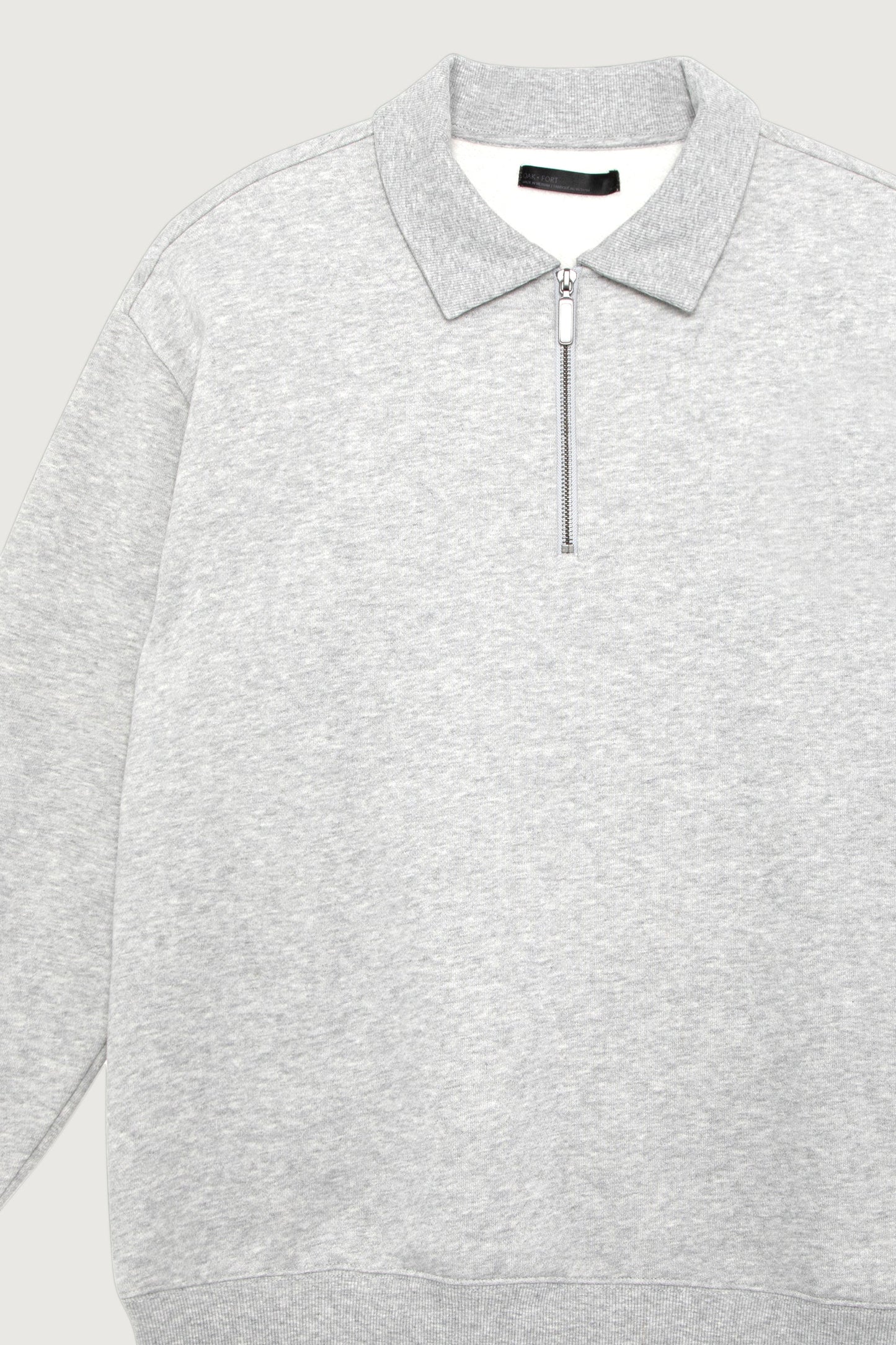 COLLARED HALF-ZIP SWEATSHIRT