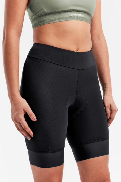 Signature Short