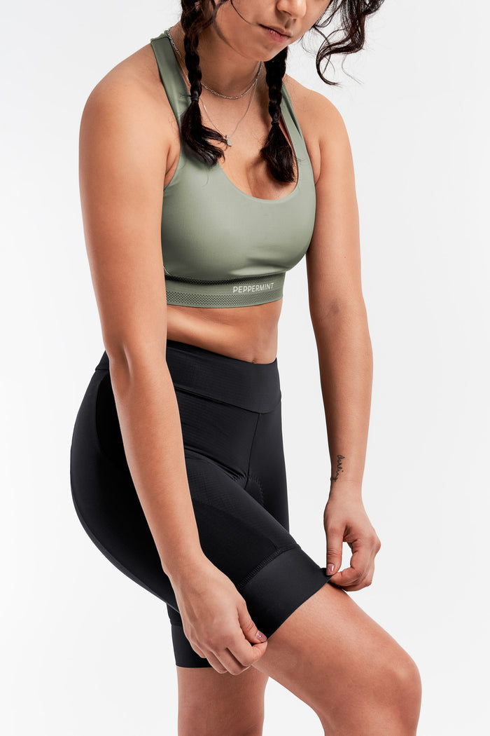 Signature Short